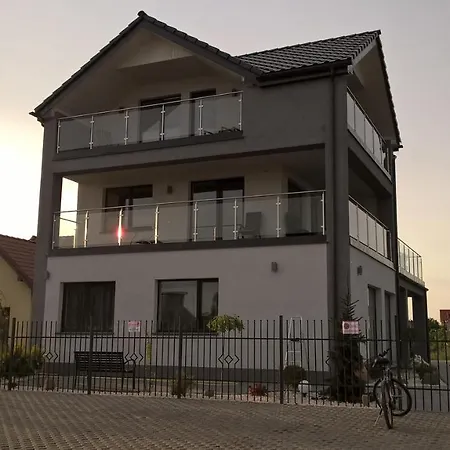 Dobrylko Ii -apartamenty レバ