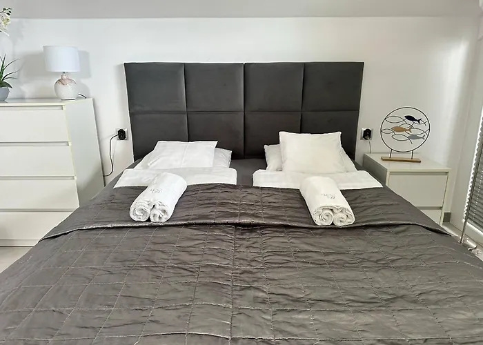 公寓 Dobrylko Ii -apartamenty 雷瓦